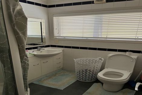 Photo of property in 8 Glenreagh Place, Torbay, Auckland, 0630