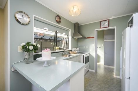 Photo of property in 12 Mansell Crescent, Bulls, 4818