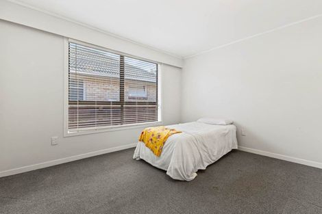 Photo of property in 2/5 Norfolk Place, Papatoetoe, Auckland, 2025