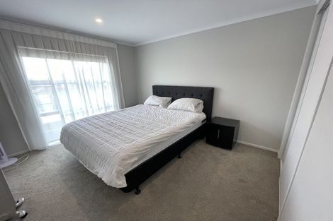 Photo of property in 19 Richard Petterd Way, Swanson, Auckland, 0614