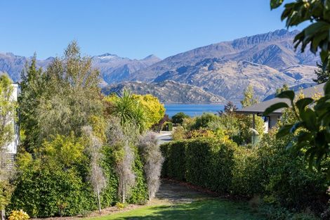 Photo of property in 10 Penrith Park Drive, Wanaka, 9305