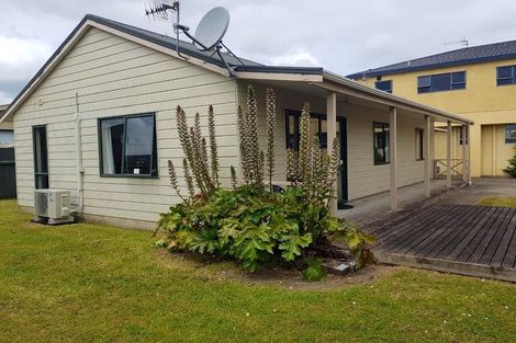 Photo of property in 33 Ruahine Street, Roslyn, Palmerston North, 4414