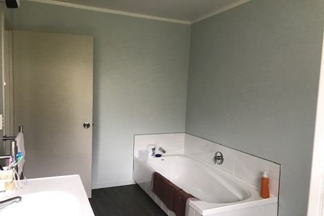 Photo of property in 15a Nola Avenue, Raumati Beach, Paraparaumu, 5032