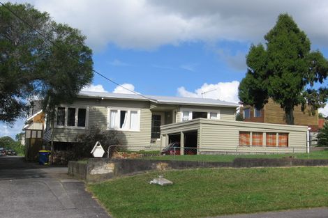 Photo of property in 1/49 Eastglen Road, Glen Eden, Auckland, 0602