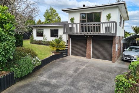 Photo of property in 19 Rhonda Place, Opaheke, Papakura, 2113