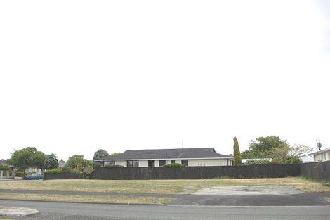 Photo of property in 38 Inwoods Road, Parklands, Christchurch, 8083