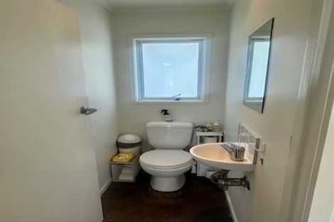 Photo of property in 4/133 Shakespeare Road, Milford, Auckland, 0620