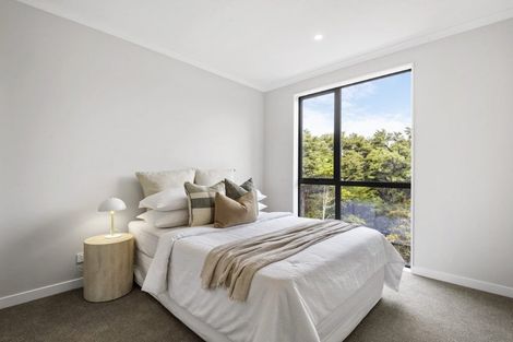 Photo of property in 32 Te Aniwaniwa Terrace, Albany, 0632