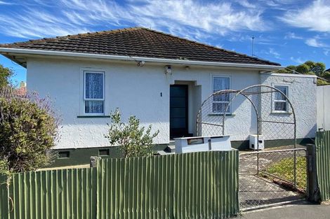 Photo of property in 1 Rangiora Street, Castlecliff, Whanganui, 4501