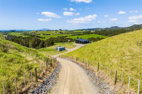 Photo of property in 440 Glenmohr Road, Waipu, 0582