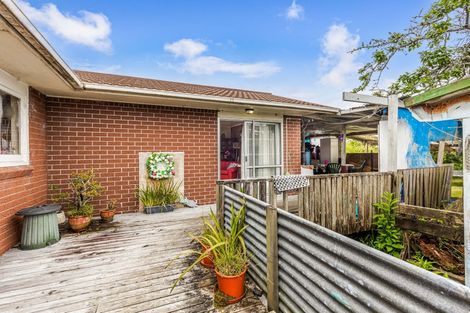 Photo of property in 105 Henderson Valley Road, Henderson, Auckland, 0612