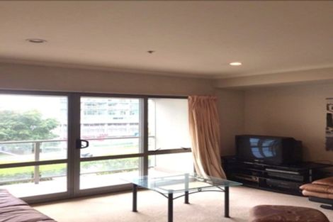 Photo of property in Tower Hill Apartments, 3e/1 Emily Place, Auckland Central, Auckland, 1010