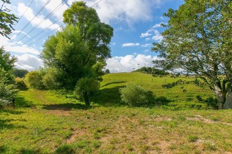 Photo of property in 15 Alfred Road, Egmont Village, New Plymouth, 4371