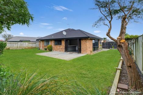 Photo of property in 72 Geneva Terrace, Kelvin Grove, Palmerston North, 4414