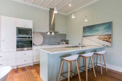 Photo of property in 5 Kowhai Road, Bluff Hill, Napier, 4110