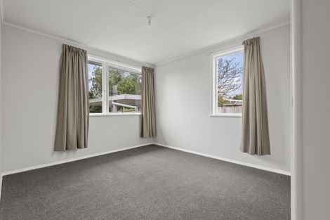 Photo of property in 2 Charwell Place, Highbury, Palmerston North, 4412
