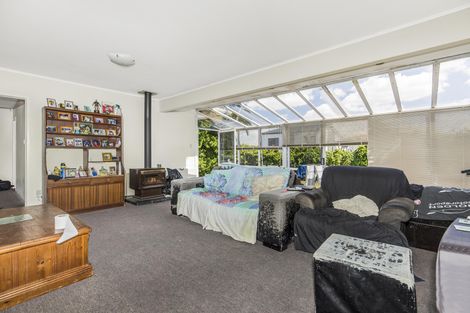 Photo of property in 31 Hobart Crescent, Wattle Downs, Auckland, 2103