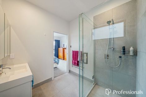 Photo of property in 1d Wai-iti Crescent, Woburn, Lower Hutt, 5010