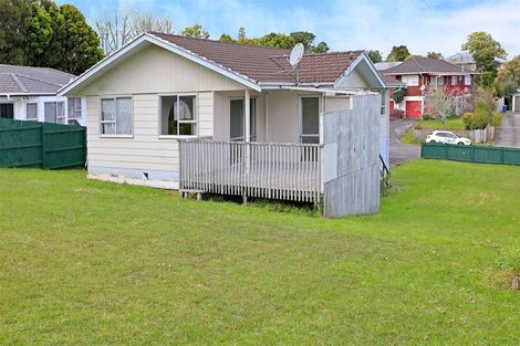 Photo of property in 54 Donovan Avenue, Massey, Auckland, 0614