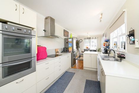 Photo of property in 76 Alexandra Street, Marton, 4710