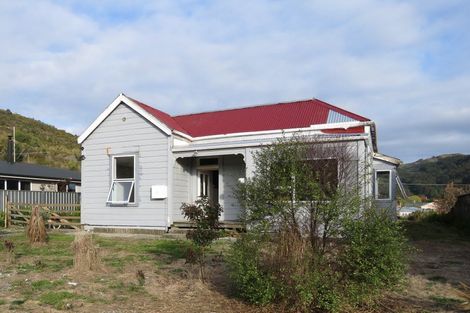 Photo of property in 3 Herald Street, Reefton, 7830