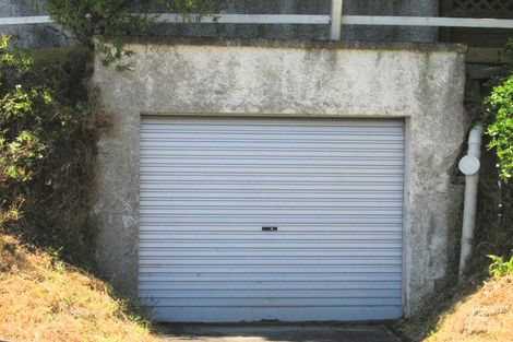 Photo of property in 147 Melbourne Road, Island Bay, Wellington, 6023