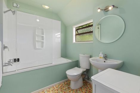 Photo of property in 4/249 Muritai Road, Eastbourne, Lower Hutt, 5013