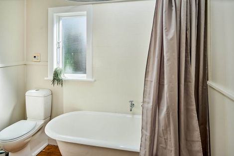 Photo of property in 13 Miro Street, Eastbourne, Lower Hutt, 5013