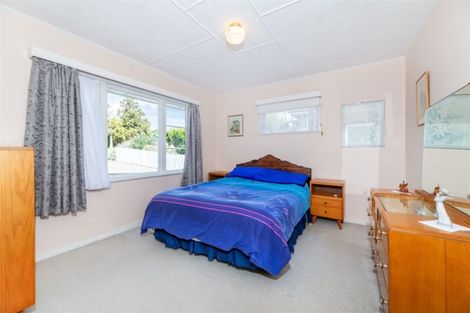 Photo of property in 24 Koromiko Street, New Lynn, Auckland, 0600