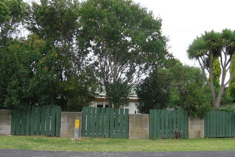 Photo of property in 20 Saffron Street, Birkdale, Auckland, 0626