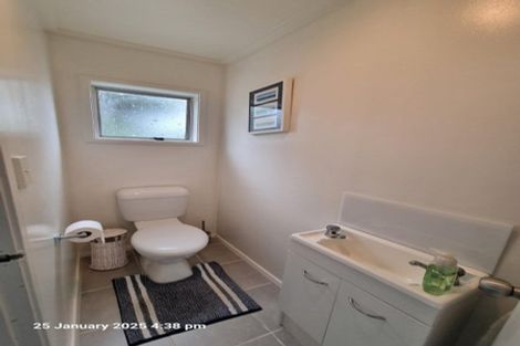 Photo of property in 1/13 Valhalla Drive, Beach Haven, Auckland, 0626