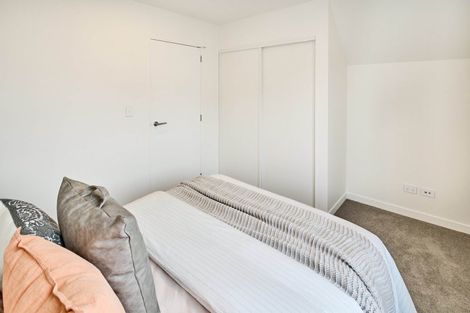 Photo of property in 11 Ara Paiwhenua, Tawa, Wellington, 5028