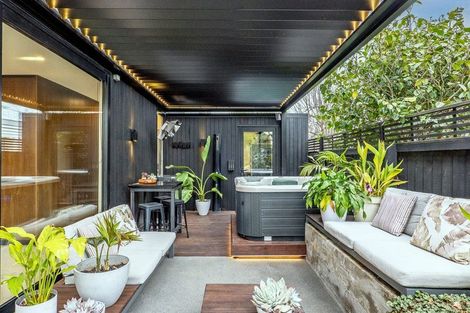 Photo of property in 12 Edgeware Road, St Albans, Christchurch, 8014