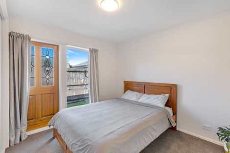 Photo of property in 9 Honeysuckle Place, Northcote, Christchurch, 8052