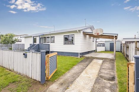 Photo of property in 2 Spackman Crescent, Paraparaumu, 5032