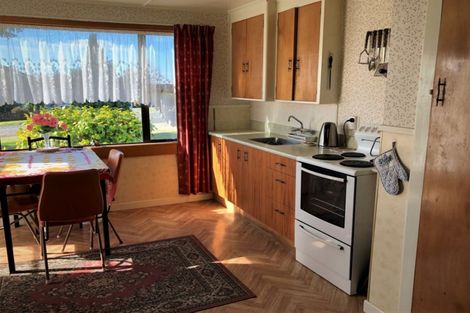 Photo of property in 83 Main Road, Clinton, 9534