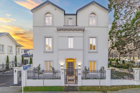 Photo of property in 2 Ayr Street, Riccarton, Christchurch, 8011