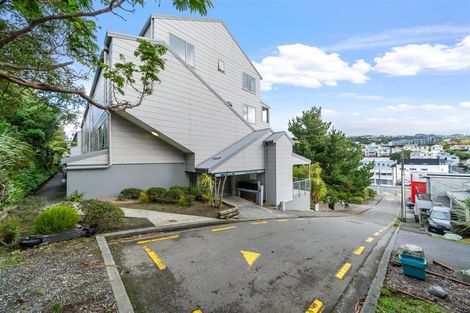 Photo of property in Grosvenor Cl, 8/6 Brown Street, Mount Cook, Wellington, 6021