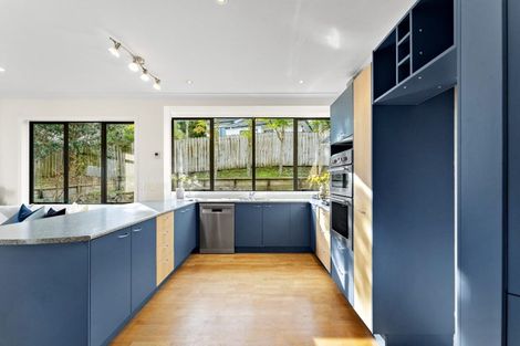 Photo of property in 19 Virginia Street, Henderson, Auckland, 0612