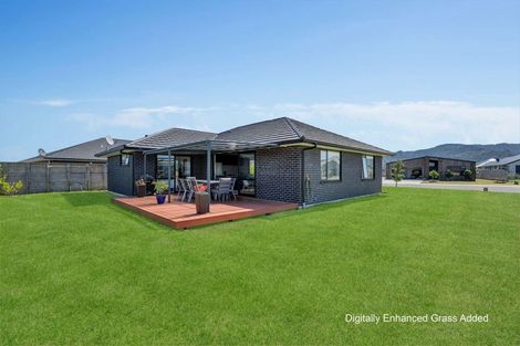Photo of property in 4 Ronomor Place, Whitianga, 3510