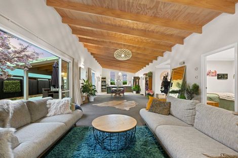 Photo of property in 21 Norfolk Drive, Cambridge, 3434