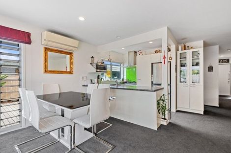 Photo of property in 4/103 Swanson Road, Henderson, Auckland, 0610
