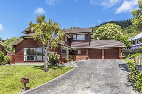 Photo of property in 23 Duval Grove, Tawa, Wellington, 5028