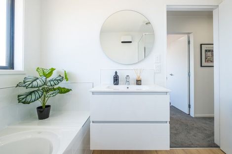 Photo of property in 2/14 Nathan Street, Tawa, Wellington, 5028