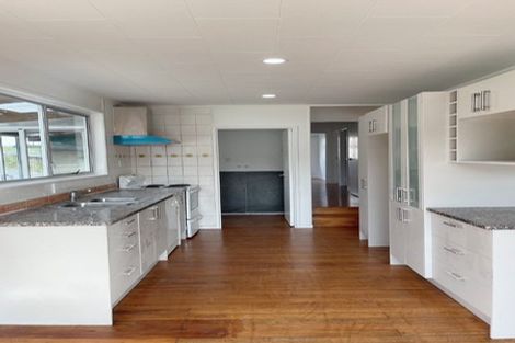 Photo of property in 1/17 Powrie Street, Glenfield, Auckland, 0629