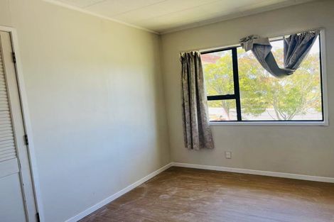 Photo of property in 5 Caribbean Drive, Unsworth Heights, Auckland, 0632