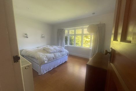 Photo of property in 11 Ngatoto Street, Khandallah, Wellington, 6035