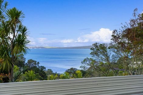 Photo of property in 39 Montgomery Avenue, Rothesay Bay, Auckland, 0630