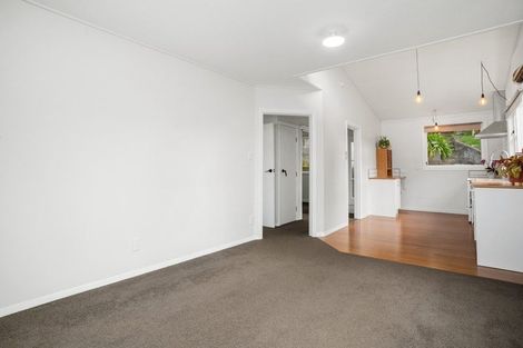 Photo of property in 6d Rewa Terrace, Tawa, Wellington, 5028