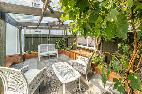 Photo of property in 9a Karewa Street, Castlecliff, Whanganui, 4501